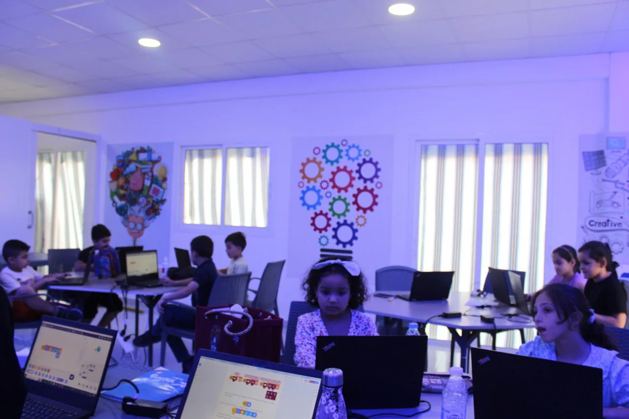 HexaPi Club students and team
